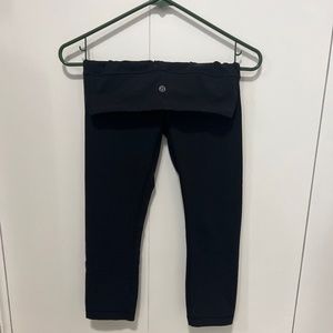 Lulu Lemon Low Rise Reversible Capris